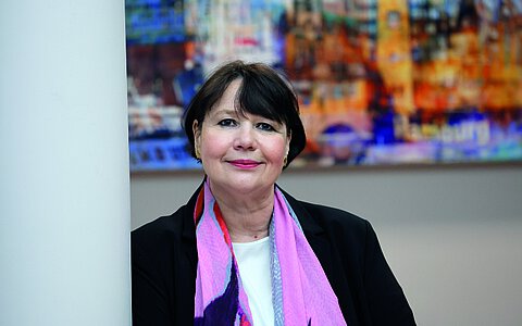 Wir begrüßen Frau Schmidt-Strube!